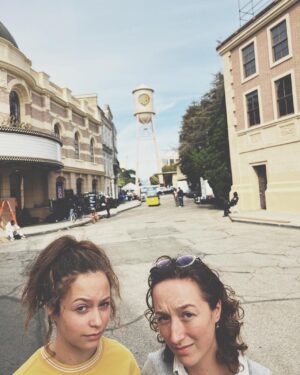 Sofia Rosinsky Instagram - Every time time a camera shutters, a Rosinsky sister blinks 🕊️
#warnerbros #sistersrosinsky #stellalunafilms