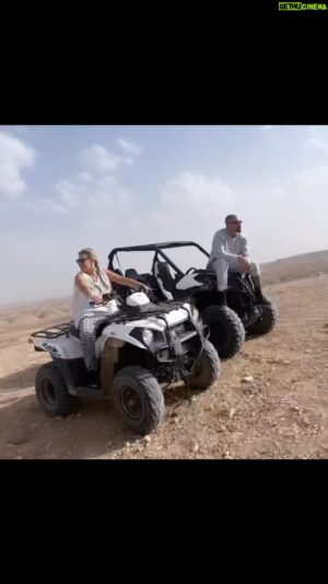 Sofiane Tadjine Instagram - Un séjour vraiment exceptionnel… un grand merci à toute l équipe de @desertridemorocco @the_original_camp  @agafaybuggy pour l accueil, pour avoir fait kiffer la mama 👑 … merci au patron Hamid, tu es fou mais tu es un chef 🖤🔥🔥🔥 a très bientôt 🚀