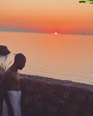 Sofiane Tadjine Instagram - La serviette n est jamais qu un chiffon qui a réussi 😎👑🦁