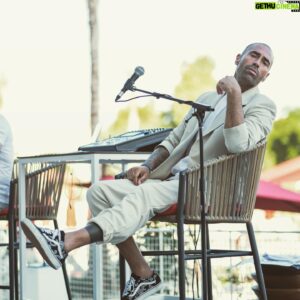 Sofiane Tadjine Instagram - Une place pour chaque chose et chaque chose a sa place… #monsieursofiane  photo @shams.photographie 😎
