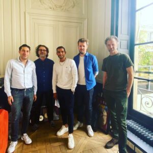 Sofiane Zermani Instagram - NOUS ÉTIONS AVEC LE GROUPE WAGRAM AUJOURD’HUI…. 

L’aventure @nemesismusik & @belem.music est lancée 🔥 
Tellement hâte et merci @sandrinerunser ❤️

Merci pour ta confiance mon frère @lassananemesis ❤️ 

Mon frère @diiasbc sera notre nouveau Directeur Artistique #SahQuelFierté ❤️ 

En parallèle @sansirofilms & @wagramfilms officialisent leur co-production à l’image #Underdogz par le génial @tharealmounirbenali93100 
Merci @arnaudleguilcher @hubercornet ON PART À LA GUERRE LES GARS 🔥🔥🔥 
 
Et enfin merci @bourdoiseau2321 
@olivier_jacobs_ 
de nous recevoir dans votre belle maison pour de nouvelles aventures 🙏🏼🔥
on l’a fait les gars 🤜🏼🤛🏼