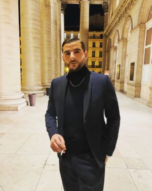 Sofiane Zermani Instagram - A desejar o melhor para voce 🙏🏼 

Cordialmente... 
O Gerente ✍🏼
