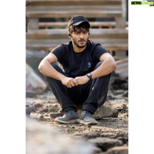 Soham Majumdar Instagram - Had the privilege to play Anand Mahta, whose circumstances lied in the centre of our country but his soul was more of a free spirited individual who wanted to be an electrical engineer to follow his passion and help to make the financial situation of his family better, but needless to say life had other plans for him and certain circumstances owing to a lacklustre attitude from the authorities led to his father’s death who happened to be a labour working construction day in day out. His mother couldn’t handle the news of his father’s death and she too passed away, making Anand a victim of circumstances, but he didn’t choose to stay quiet, he chose to act upon it. His measures though questionable, but he genuinely spoke out for a vast majority of people who are wronged every single day due to the economic imbalance. Anand didn’t live enough to see the brighter side. Is there a brighter side at all?

Thank you @rammadhvani Sir, for letting me essay the role, and your entire team for spoiling me senseless to let me achieve the best that I could with it.

Thanks #Dhamaka that I got to play a character which shall always and always stay very very dear to me.