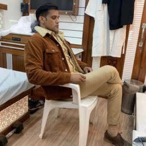 Sohum Shah Instagram - Kailash Parghi brought out a side of me which I didn't know existed... Mujhe Zyaada tar serious roles ke liye hie cast kiya jaata hai, and this was my first attempt at playing a comic-relief role like this.

I really hope you enjoyed watching my character as much as I enjoyed playing him.... Aapko kaisa laga?