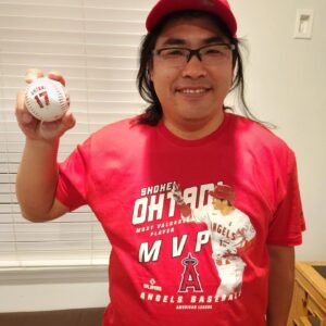 Sōichi Nakaoka Instagram - なかおか46

新しい歳の中岡の朝です。

海外で迎える誕生日！

左鼻穴からのチラ見毛はご愛敬

これからもよろしくです。

#朝中岡も夜中岡もエサを与えないで下さい
#中岡のおめでたい報告は無視確定
#中岡の誕生日は地下に逃げて下さい
#でもスタッフさんのお祝い嬉しいな
#いいねもらっとけ