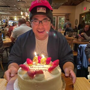 Sōichi Nakaoka Instagram - なかおか46

新しい歳の中岡の朝です。

海外で迎える誕生日！

左鼻穴からのチラ見毛はご愛敬

これからもよろしくです。

#朝中岡も夜中岡もエサを与えないで下さい
#中岡のおめでたい報告は無視確定
#中岡の誕生日は地下に逃げて下さい
#でもスタッフさんのお祝い嬉しいな
#いいねもらっとけ