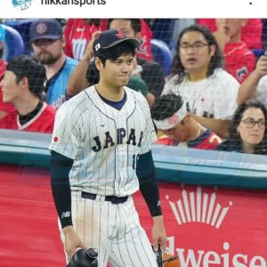 Sōichi Nakaoka Instagram - ロッチ中岡の見方

中岡をいろんな角度から見て楽しんで下さい。

可哀想と言われる中岡はまだまだ未熟！

しかしWBCは最高でした。

#中岡の見方を知りたい人いない
#中岡はどの角度も微妙
#中岡は夜中に酔っ払い長文書いて朝起きて消すロン毛