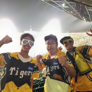 Sōichi Nakaoka Instagram - イッテQのロッチ中岡

本日
阪神対オリックス
最後の決戦
ではありますが、が、が、

20時より
イッテQのロッチ中岡Qtube
放送です！！

僕も必死にがんばったので
ぜひぜひ
こちらもしっかり見てください！

こんな形で
阪神と争いをするとは
なかなかのずっこけやで
はっきりいうて
おん

#テレビとTVer駆使して欲しい
#さすがに中岡かわいそう
#人生初の中岡に同情
#でも幸せなことや
#イッテQ見てもらえ
#阪神はそのあとね