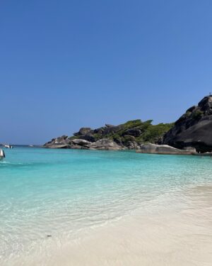 Sola Instagram - Cet endroit paradisiaque 🐠🏝️🛥️🌊👙

J’ai vu Nemo!!Admirez bien la vidéo sous l’eau parce que après ça l’écran de mon téléphone a rendu l’âme 📴