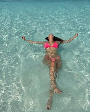 Sola Instagram - Cet endroit paradisiaque 🐠🏝️🛥️🌊👙

J’ai vu Nemo!!Admirez bien la vidéo sous l’eau parce que après ça l’écran de mon téléphone a rendu l’âme 📴