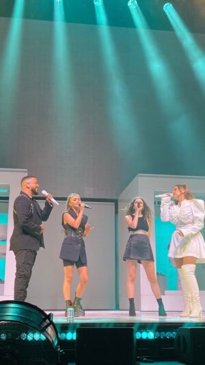 Sola Instagram - Vous validez la chorégraphie ?👀 🕺🏽#concerts #danse #scène #musique #versus #singing