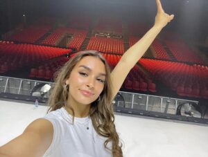 Sola Instagram - Trop heureuse d’avoir repris la tournée !! Ces 4 derniers jours étaient incroyables 🫶🏼