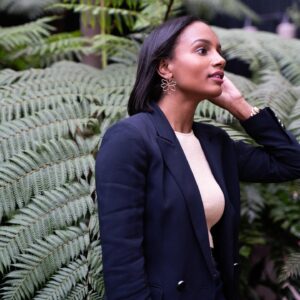 Solange Hilário Instagram - To know where you belong
is the key. 
No need to fit in wrong hands
shrinkled minds
or empty hearts.

Find your essence & thrive with authenticity.

📸 @denisesonnemberg 

#beyou #beyourself #tbt