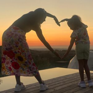 Solange Hilário Instagram - L O V E is all we need ✨