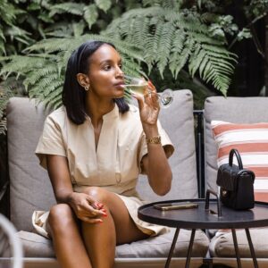 Solange Hilário Instagram - POV: Quando finalmente recebes uma mensagem a avisar que é feriado nacional.

EU: 🥂 #cheerstothat 

📸 by @nunolopesphoto
