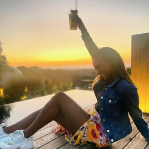 Solange Hilário Instagram - Cheers 🥂

Obrigada a todos, pelas mensagens, pelo carinho e good vibes!
Um novo ciclo que começa ✨
Venham mais 30!

#thankyou #bornday #birthday #30 #thirty #trinta