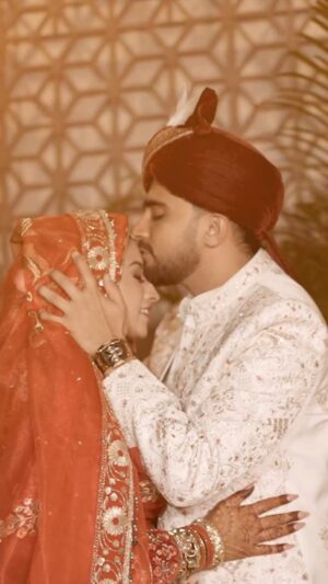 Somi Khan Instagram - Alhamdulillah ❤️❤️ Happily ever after starts now ✨

#adilsomi #adilkidulhan