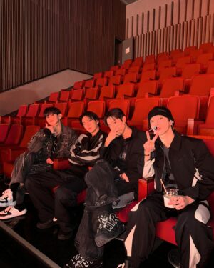 Son Dong-woon Instagram - 