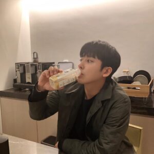 Son Ho-jun Instagram - [광고] 식사한듯 든든한 포만감👍
다들 끼니 거르지 말아요🙂

#오하루자연가득 #오트밀쉐이크
