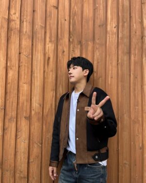 Son Ho-jun Instagram - 