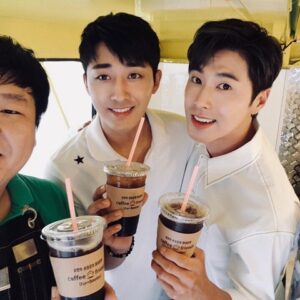 Son Ho-jun Instagram - 덥고 비도 오는 열악한 상황에서도 이렇게 많이 동참해주셔서 정말 감사합니다. 
바쁜 스케줄에 시간 내서 함께해준 우리 윤호도 진짜 고마워! 약속드린 시간까지 앞으로도 최선을 다하겠습니다. 모두 감사합니다^^
