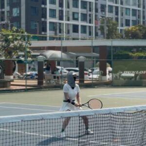 Son Sung-yoon Instagram - 수디와 함께한 테캉스🎾🫶🏻

낯선사람들과의 해외여행이라 걱정했찌만 
완벽적응✨🙌🏻 
테니스와 수디로 하나된 우리 👍🏻😉
여행 추진해줘서 고마워여 @1218_j 💕

(집나간적없는) 포핸드 제발 나한테 (돌아)와주라 🥹
뭔가 알것같았는데 엘보가 또 아픔 
2월에는 같이 쳐여 우리 🤍