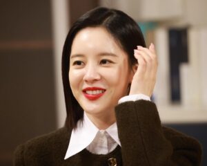 Son Sung-yoon Instagram - 그리고 본업 모먼트 🤍

1. 뭐라는걸까
2. 놀라는걸까
3-4 드라마 막촬의 막씬이라 초집중중 😉
5. 와씨열받네장기윤
6. 얜또뭐라는걸까믿을만한놈인가
7. 헿 사진기다 😆
8. 아이렇게찍는다구요 
9. 뭐라는지모르겠어 
10. 미안합니다 😛