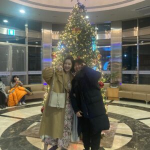 Son Sung-yoon Instagram - 1,2. 비록 상은 못 받았찌만 
더 값졌던 우아한제국 연출부가 하사하신 상장과 상패 ✨

3. 귀염둥이 연출부🤍
4. 귀여운데 똑똑하기까지한 우리 영서감독님 💕
5. 셋트마지막날
6,7,8 야외마지막날
9. 대기하면서 몰래 과자먹다 들킴 😛
10. 치열했던 커피쏘기 (무려 20잔정도가 걸려있었음) 

힘든 순간은 많았지만 인간은 망각의 동물이라자나 
깨달음과 배움만 남기고 
햅피 2024 ✨🙌🏻
