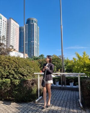 Son Sung-yoon Instagram - 희원이가 비율최고로 찍어쥼 

#연결사진🌸
#우아한제국
