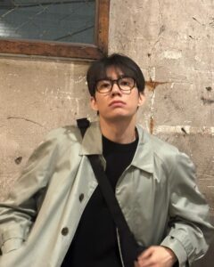 Son Woo-hyeon Most Liked Photos and Posts