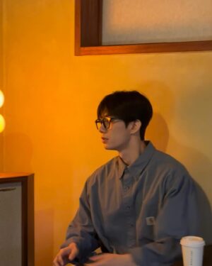 Son Woo-hyeon Instagram - 장마가 시작될 때