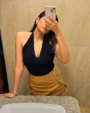 Sonali Sudan Instagram - Mirror Selfie Dump 🥂
#goadiaries