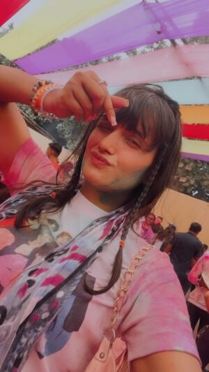 Sonali Sudan Instagram - Happy Holi 💜
.
.
#holi2023 #happyholi #mumbai