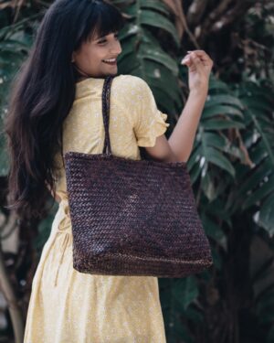 Sonali Sudan Instagram - “A smile doesn’t cost a cent, but draws a lot of interest.”
.
.
.
#smile #pose