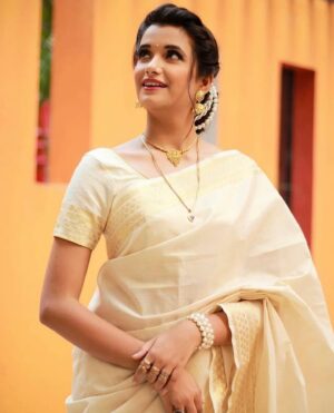 Sonali Sudan Instagram - Happy Onam from Mine to Yours 🛶🫶🏻

#happyonam #onam2023 #samara #malyalam #kerala