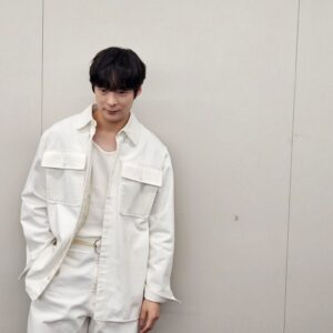 Song Geon-hee Instagram - 태성아, 고마웠어
진심으로 행복했습니다. 
안녕 !🫧