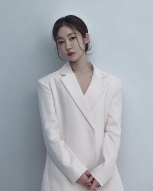 Song Ji-woo Instagram - #profile