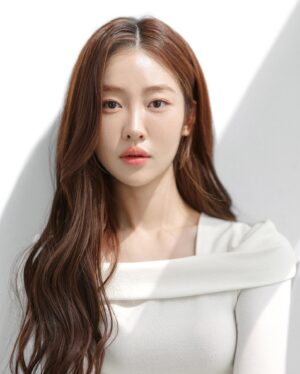 Song Ji-woo Instagram - #profile