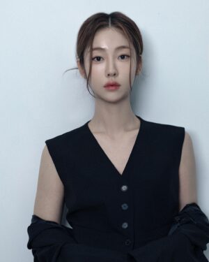 Song Ji-woo Instagram - #2024 #profile