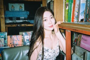 Song Ji-woo Instagram - 내 첫 필름사진 📸