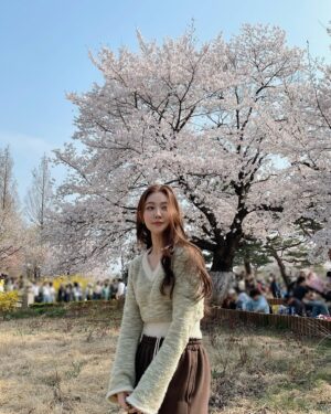 Song Ji-woo Instagram - 삼총사 봄나들이🌸