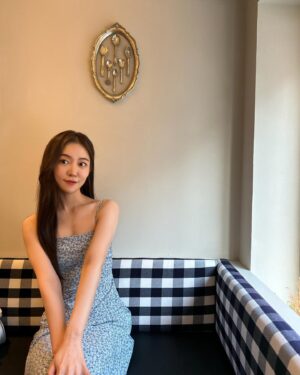 Song Ji-woo Instagram - 여름 💙