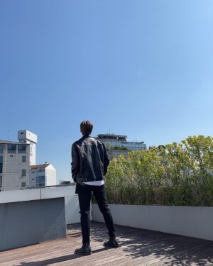 Song Yu-vin Instagram - 라이더✈️

#지금#아니면#못입어#ㅠㅠ