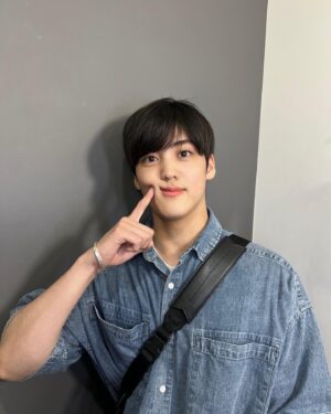 Song Yu-vin Instagram - 자몽허니블랙티🍊
