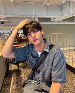 Song Yu-vin Instagram - 자몽허니블랙티🍊