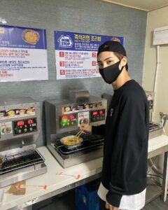 Actor Song Yu-vin HD Instagram Photos and Wallpapers January 2021
