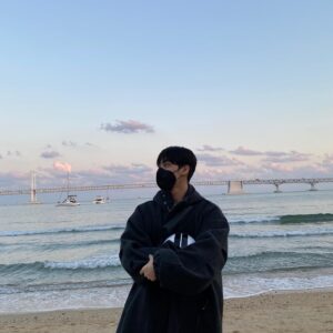 Song Yu-vin Instagram - 바다다바다다🐳

#광안리