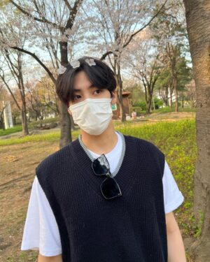 Song Yu-vin Instagram - 봄이 왔어요🌸