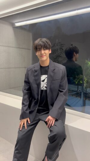 Song Yu-vin Instagram - 미인(2022) 8월16일