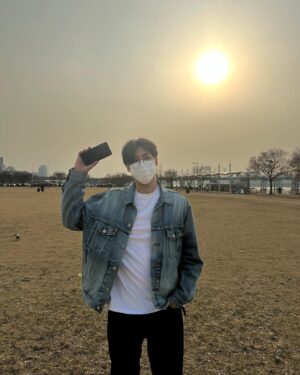 Song Yu-vin Instagram - 🥱